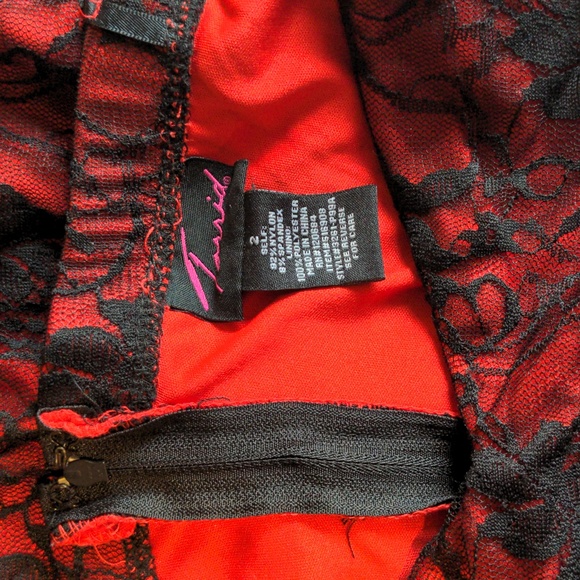 Torrid Lace Tube Dress, Red with Black Lace, Size 2 - Picture 3 of 7